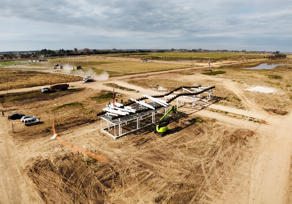 Ingreso monumental a Lago Sereno